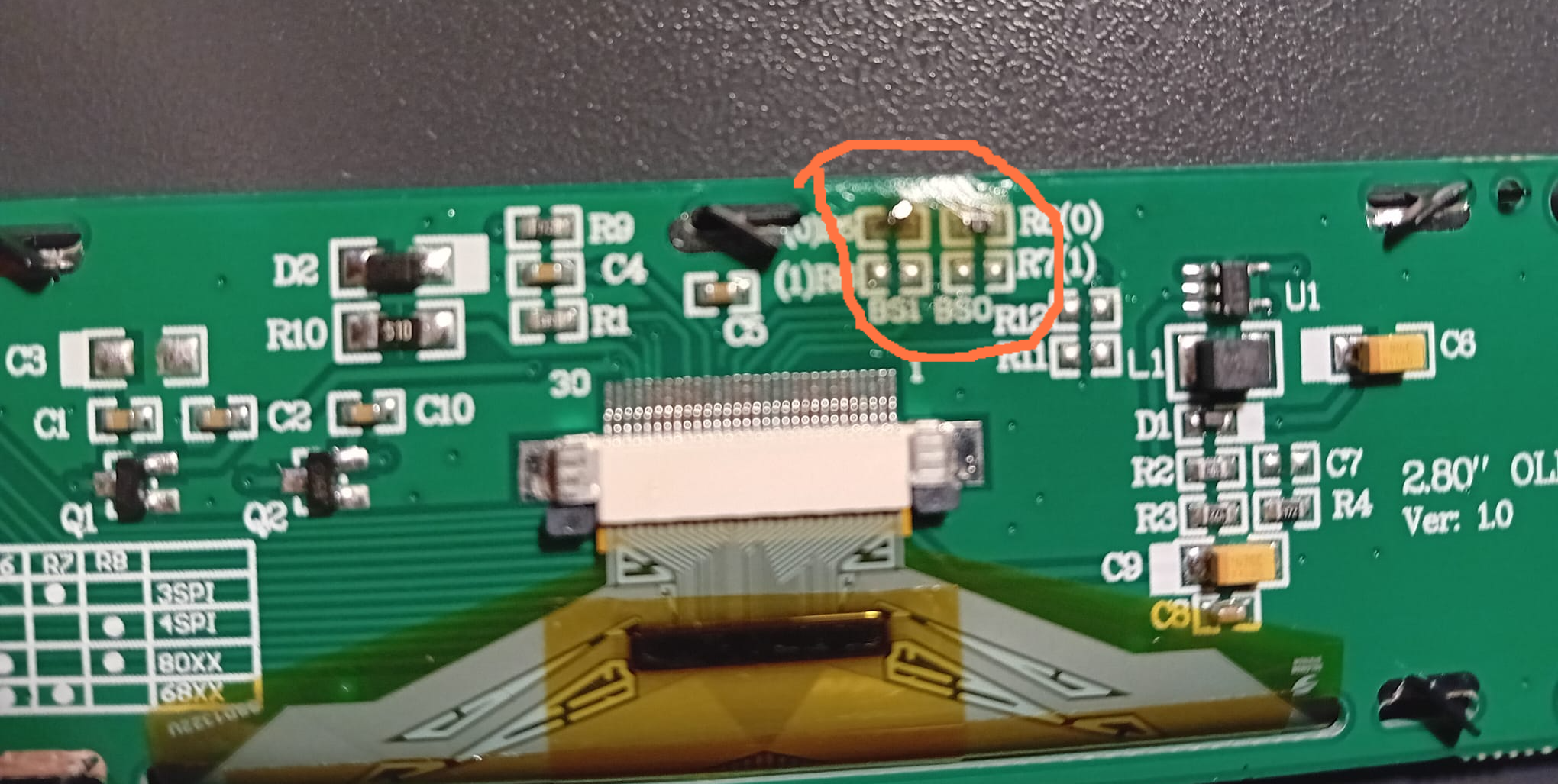 Correct SSD1322 OLED resistor and capacitor layout